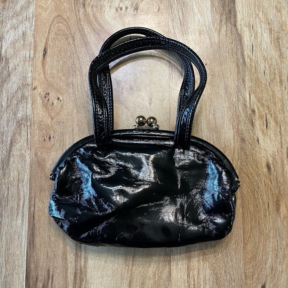 Shiny Black Purse! - Picture 5 of 6